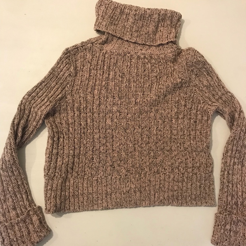 Free People crop sweater, sz. S 🌻🌻 cute!